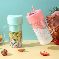 Portable Juicer Cup with Handle – Rechargeable Smoothie Maker